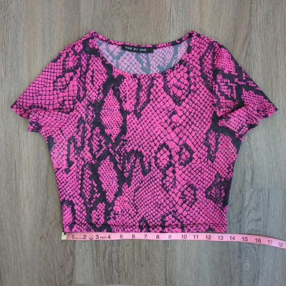Dolls Kill Sugar Queen Seductress Mesh Crop Top Short Sleeve Pink Snake Print - Picture 7 of 7